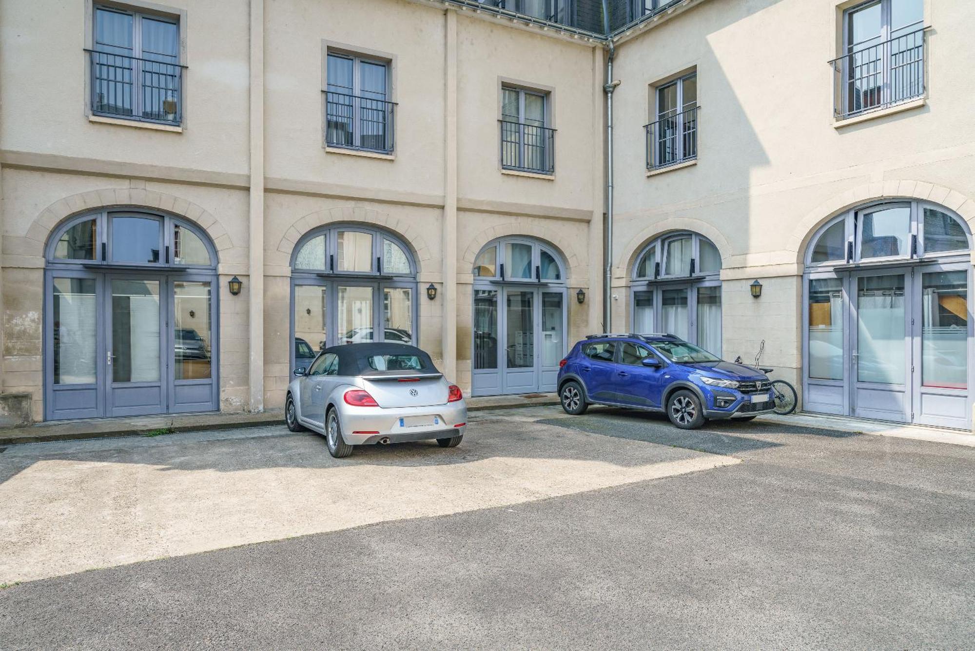 Le Baleschoux - Parking - Prestiplace Collection Tours Exterior foto